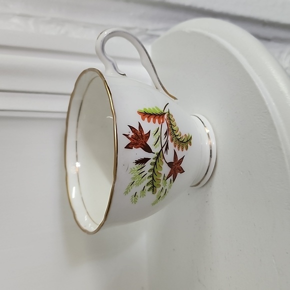 Colclough Teacup and Saucer | Autumn | Bone China | Vintage Teacup  - Picture 4 of 6